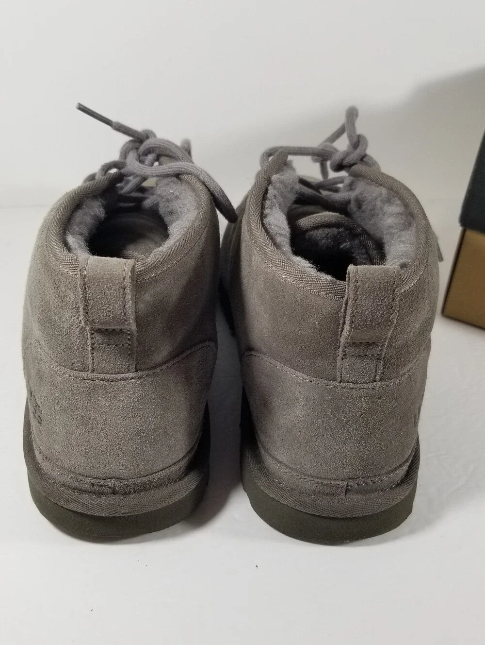 UGG gray neumel